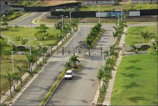 הוילה Ocho Rios Under The Palms 0*,  ג'מייקה